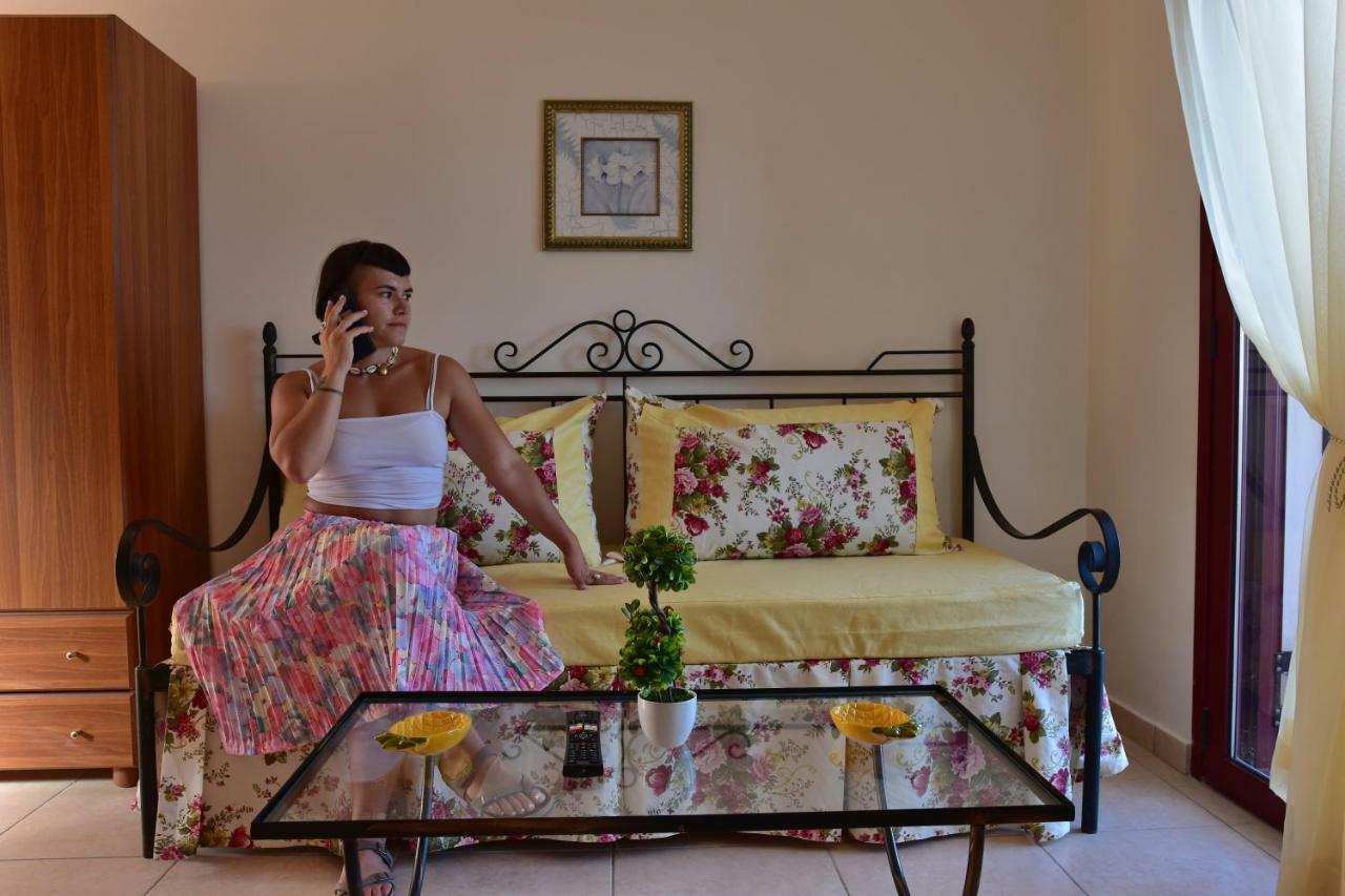 Anais Apartments Megas Limnionas ภายนอก รูปภาพ